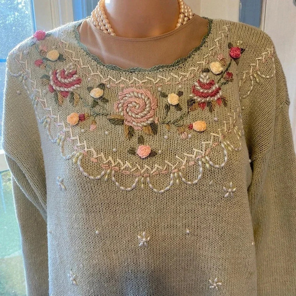 Vintage Y2K Shenanigans Beads Floral Embroidery Knit Sweater Woven Size M-L - Picture 5 of 8